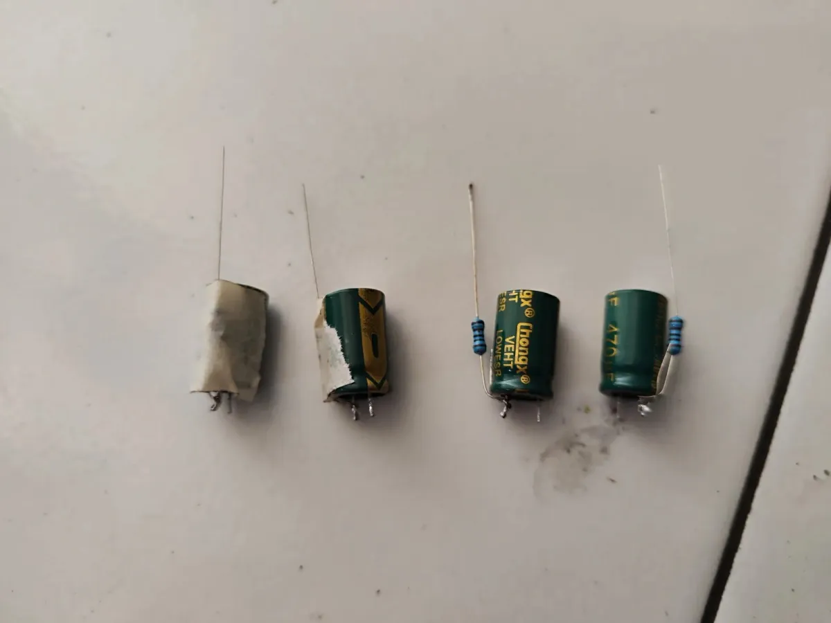 Capasitor Resistor Series